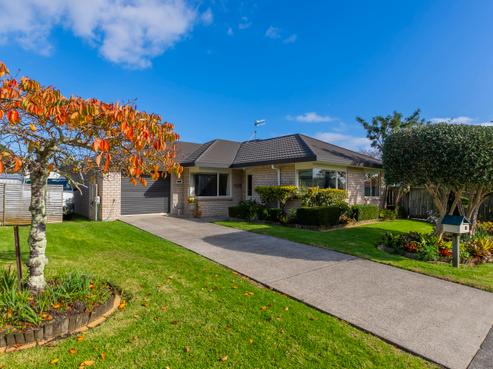 16 Tararua Street, Paraparaumu