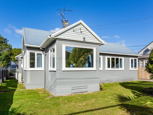 138 Reynolds Street, Taita