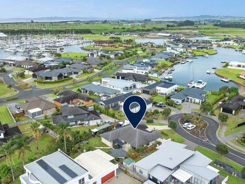 3 Poaka Place, One Tree Point