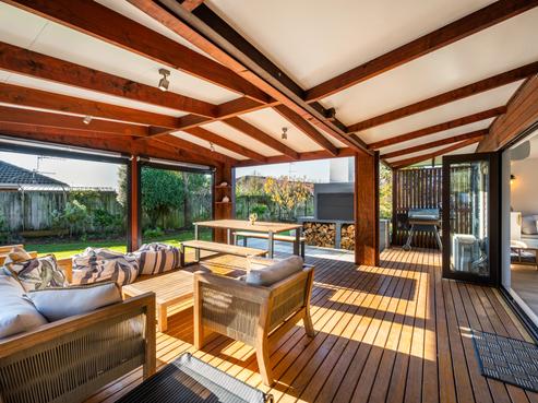 18 Buick Street, Redwoodtown