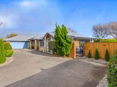41 Holcombe Drive, Paraparaumu
