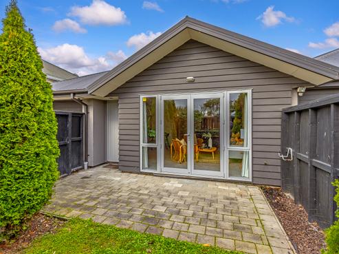 6 Gresford Street, Edgeware