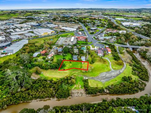 1 Blue Gum Avenue, Silverdale