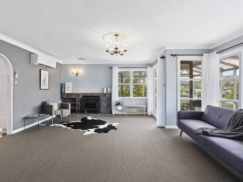 15A Romney Square, Tawa