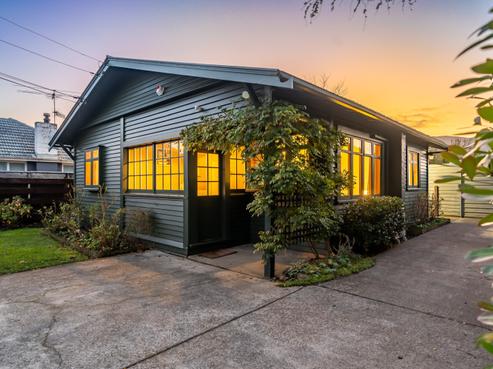 53 Palmer Crescent, Silverstream