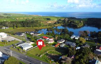 8 Tasman Street, Opunake