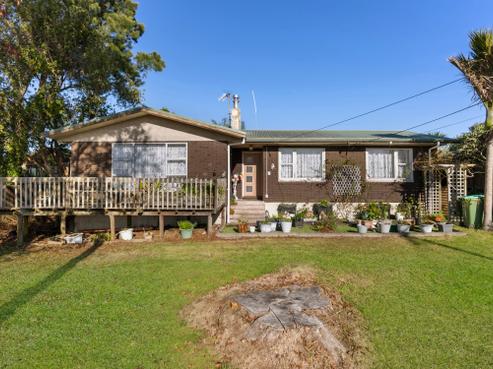7 Fairclough Road, Beach Haven