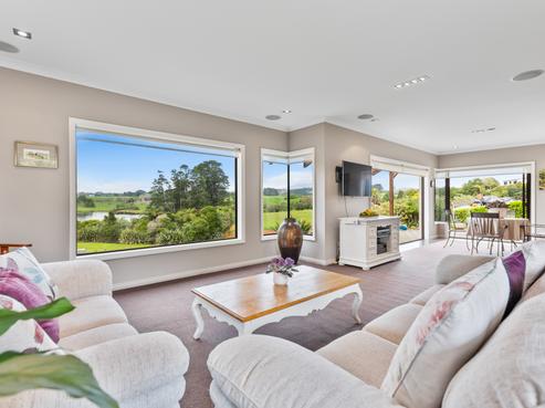 4 Kororako Grove, Whalers Gate