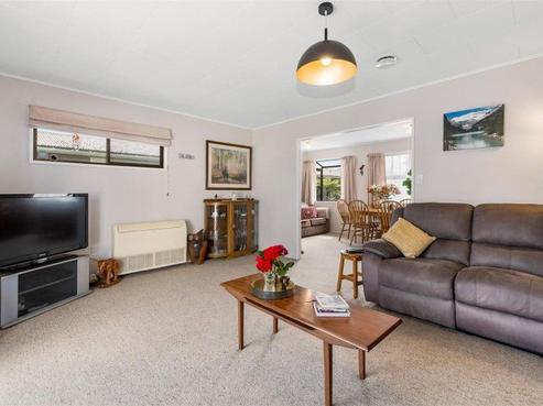 127C Ranolf Street, Glenholme