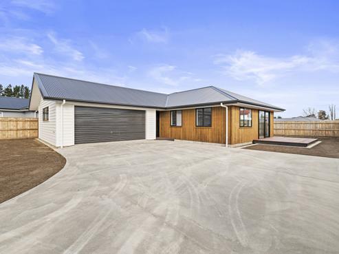 4 Rayner Lane, Marton