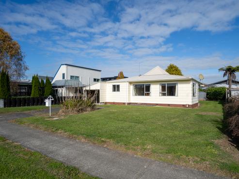6 Raleigh Street, Leamington