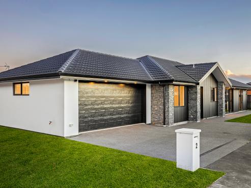 2 McCahon Lane, Rolleston