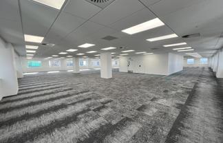 Refurbished Full-Floor + City Views