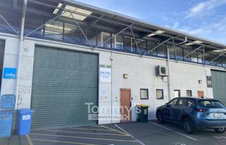 Versatile Warehouse & Office in Busy Complex