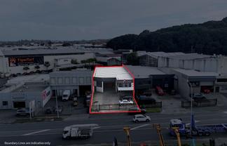 Excellently Positioned Warehouse on Neilson Street