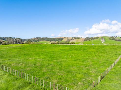 121 Meikle Road, Tomarata