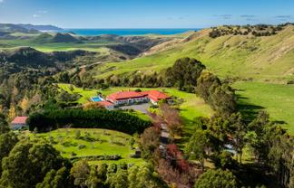  'Cape South' - 55 Waipuka Road, Waimarama
