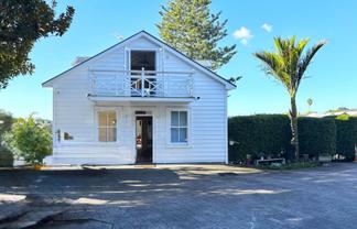 LIVE/WORK OPPORTUNITY
