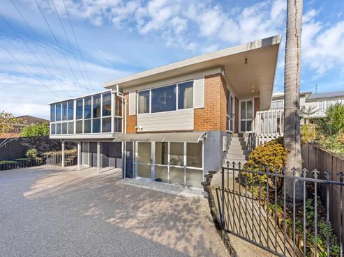 2/4 Fairlea Road, Te Atatu South