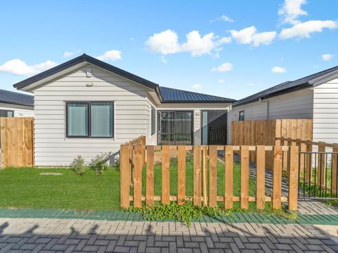37B Clarkson Crescent, Otara