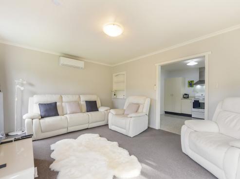 2 Willow Avenue, Stoke
