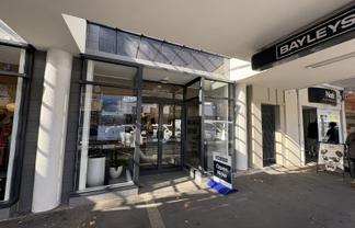Large three lamps retail space for lease
