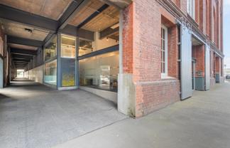 Vacant ground floor office along Waterloo Quay