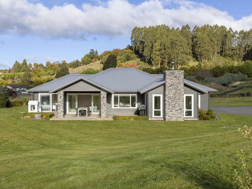 7 Lochnivar Lane, Acacia Bay