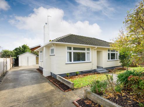 6 Pharazyn Street, Feilding