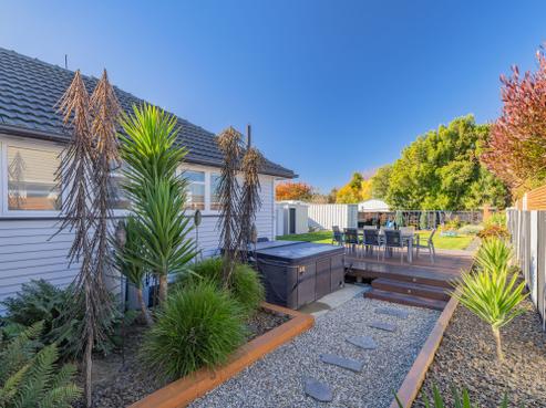 103 Springs Road, Hornby
