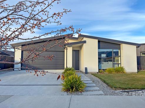 8 Kohinoor Lane, Cromwell