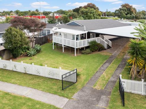 35 Kindergarten Drive, Conifer Grove
