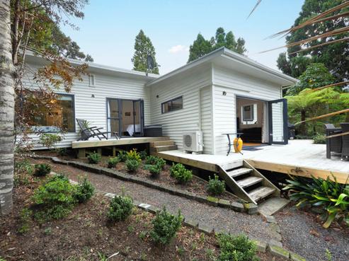 21 Tawini Road, Titirangi
