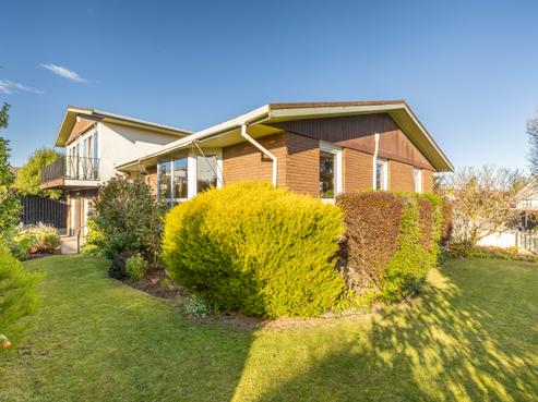 18 Delaware Crescent, Russley