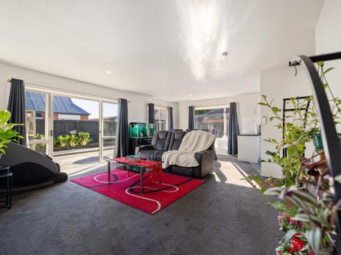 43 Farnborough Street, Aranui