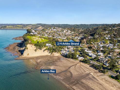 2/4 Arkles Strand, Arkles Bay
