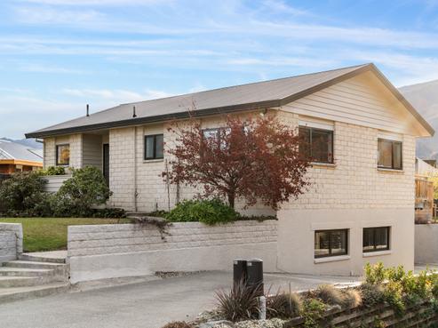 32 Hood Crescent, Arrowtown