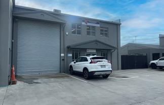 Tidy Industrial Unit - Middleton