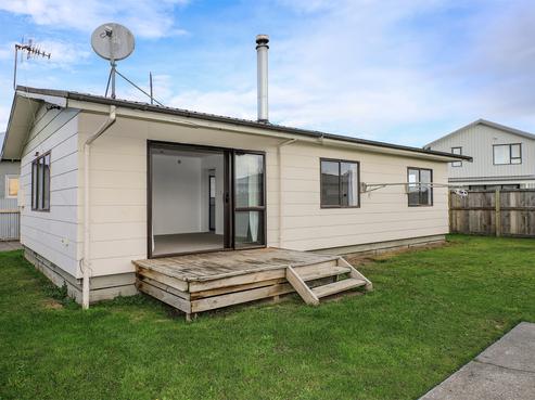 11 Holmes Place, Flaxmere