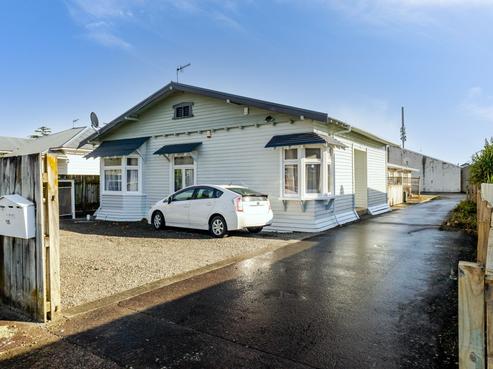 1/135 Ferguson Street, West End