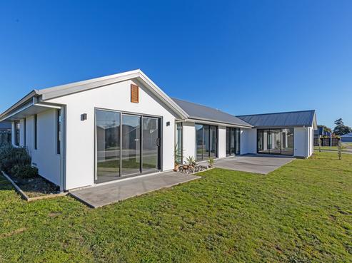 17 Harvard Road, Burleigh