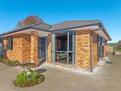 26 Leon Street, Riverdale