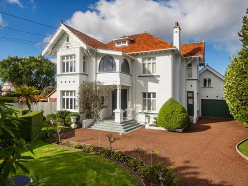 8 Allendale Road, Mount Albert
