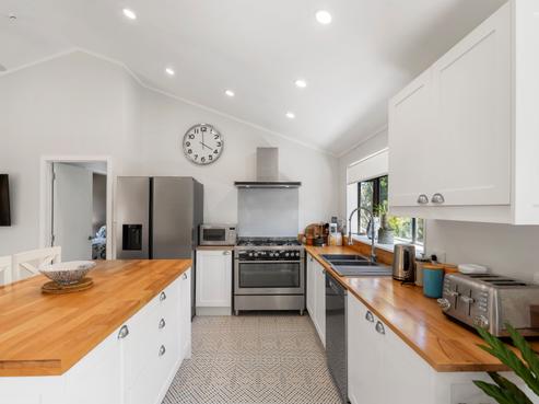 56 Polkinghorne Drive, Manly