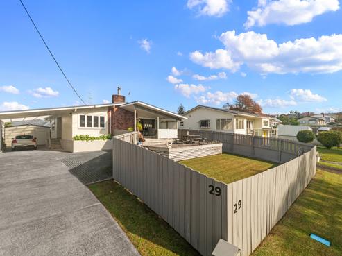 29 Lyndhurst Road, Te Atatu South