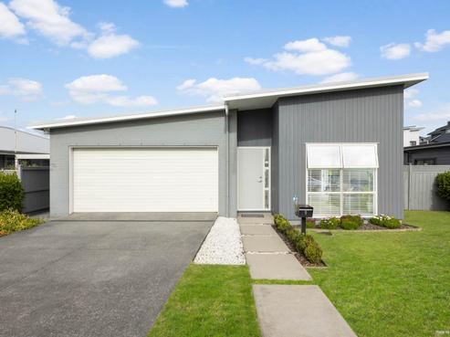 9 Taikura Avenue, Red Beach