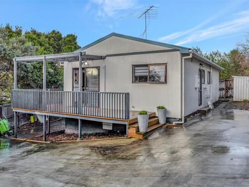 2/38 Arlette Place, Massey