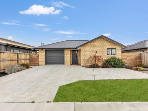 14 Nathaniel Archer Street, Woodend