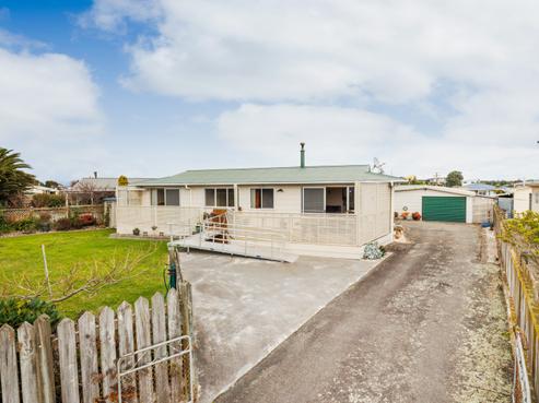 20 Thomas Place, Foxton Beach