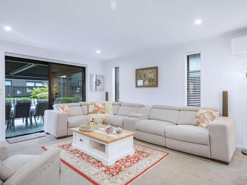 5 Guillaume Street, Greenhill Park